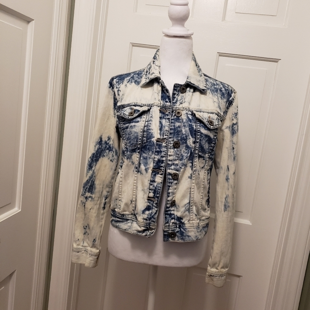 Bullhead Denim Co. Jean Jacket size Medium, 100% cotton, tie dye